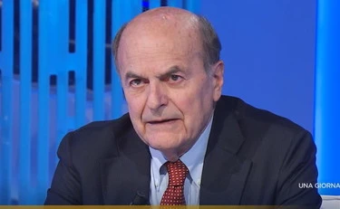 Otto e mezzo, disastro-Bersani: "Non ho avuto dubbi", smentito a tempo record