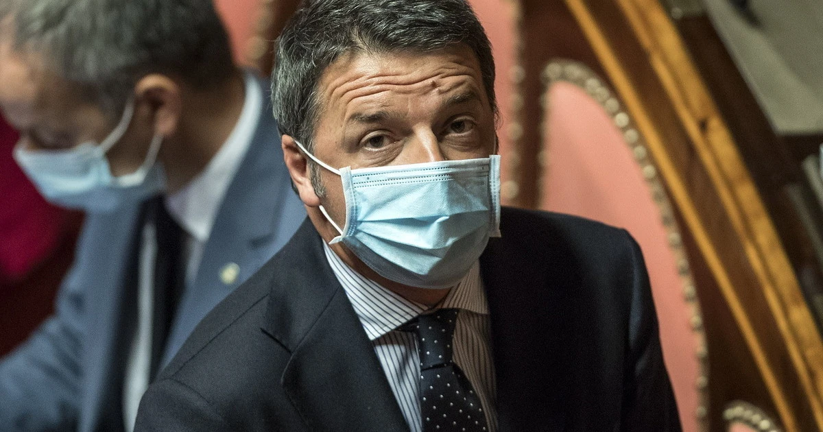 Matteo Renzi, "spegnete tutto": spunta una chat privata, strategia del silenzio per far fuori Conte