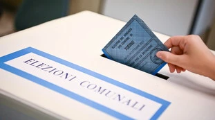 Elezioni comunali, il dato sull'affluenza delle 19: grosso calo rispetto al primo turno. Fuga dalle urne