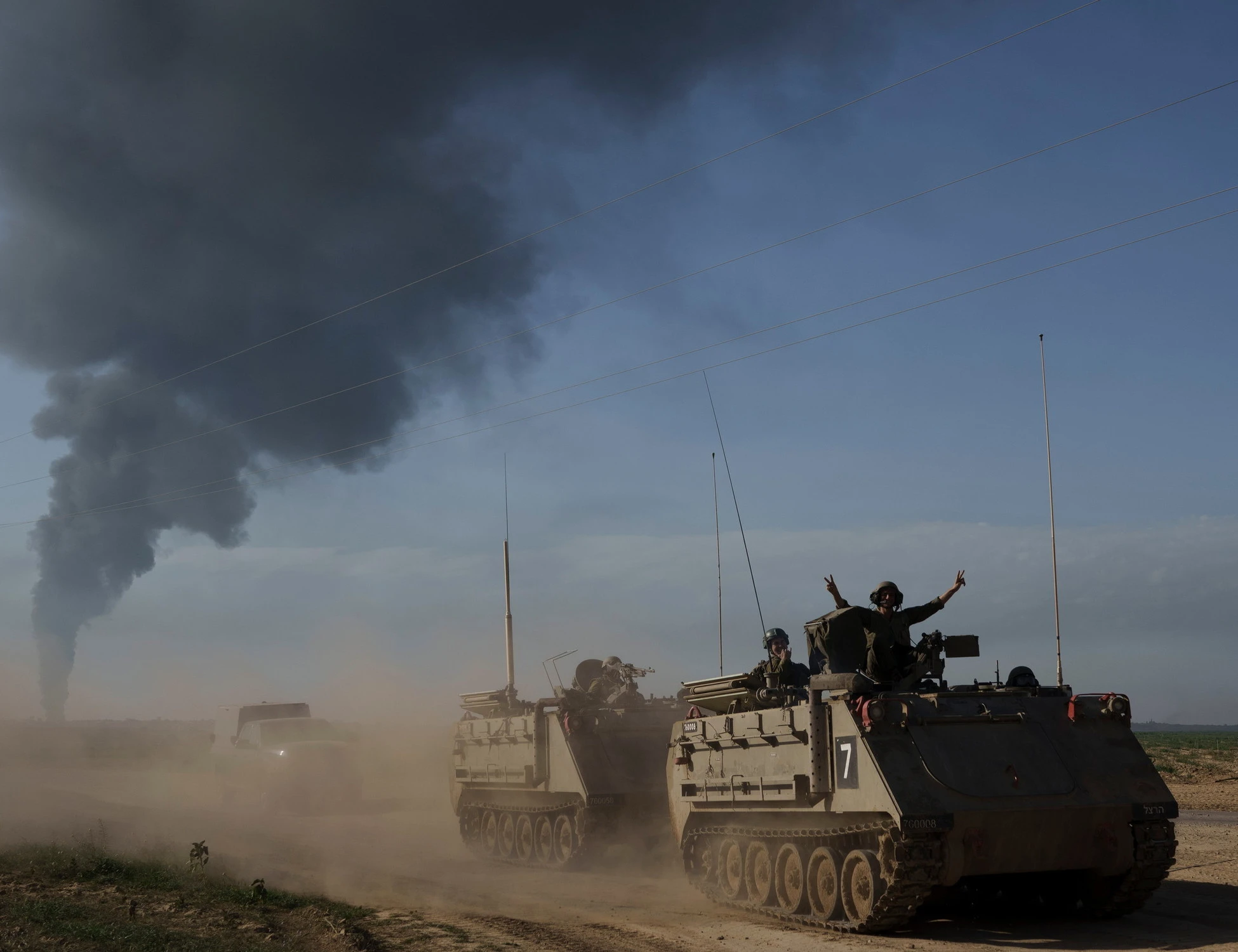 Gaza, Hamas ai colloqui: "Rilascio dell'ultimo ostaggio nel giorno del ritiro dell'Idf"