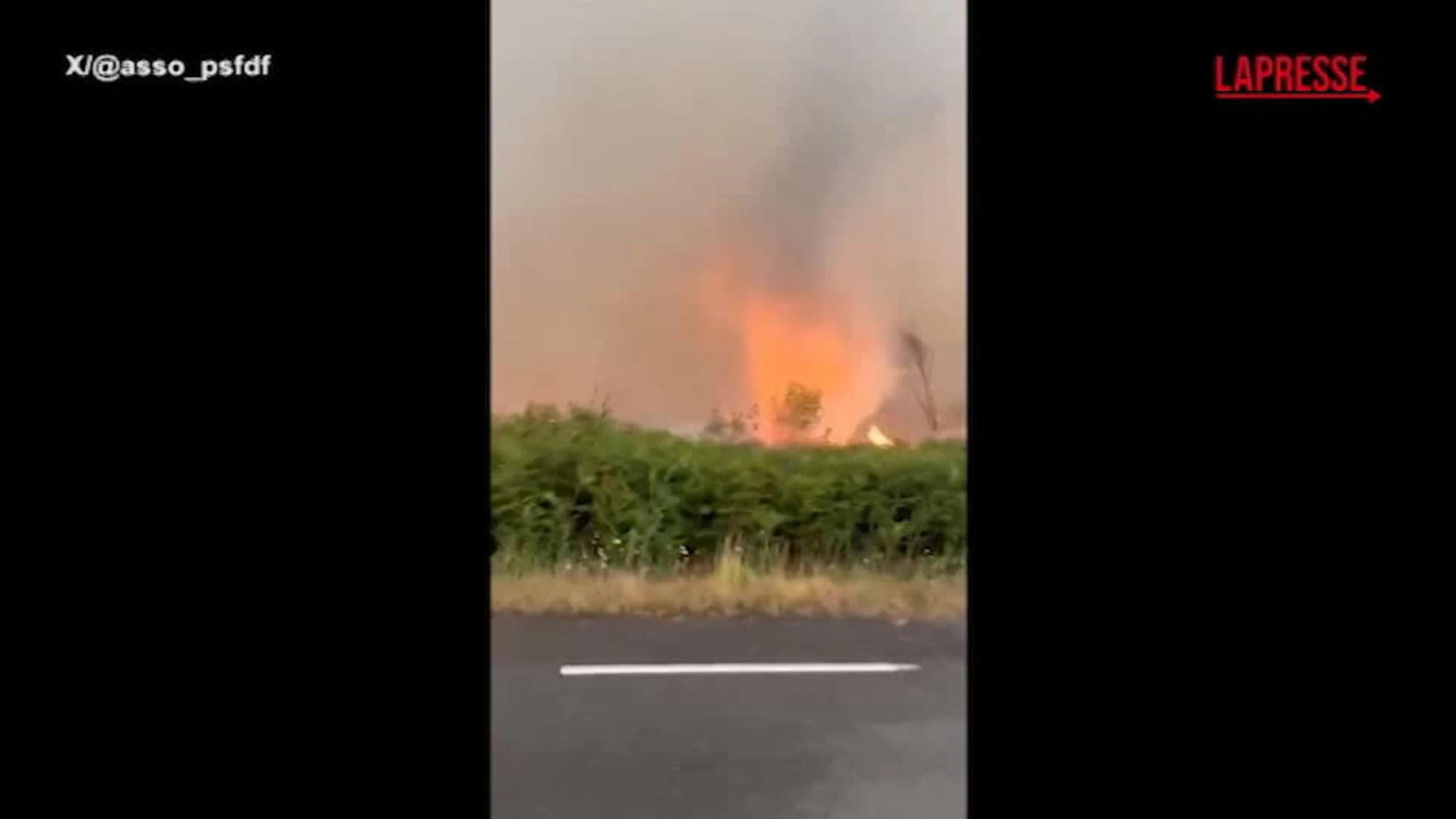 Francia: 12mila evacuati per incendio in zona Arcachon, 2mila ettari devastati