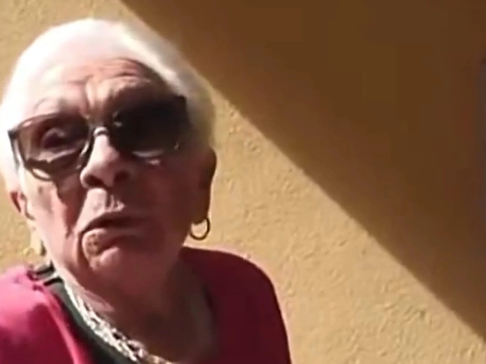 Fakir, la testimonianza dell'anziana: "Poveri poliziotti, che cosa ho visto"