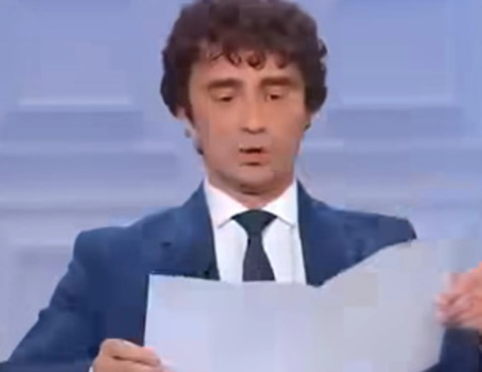 Leggi l'articolo: "Ve lo mostro". Bignami smonta la sinistra con questo cartello