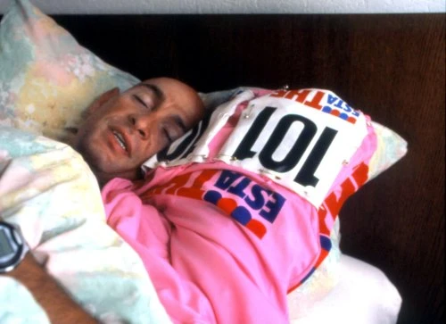 Pantani morto a pugni chiusi: da chi si difendeva?