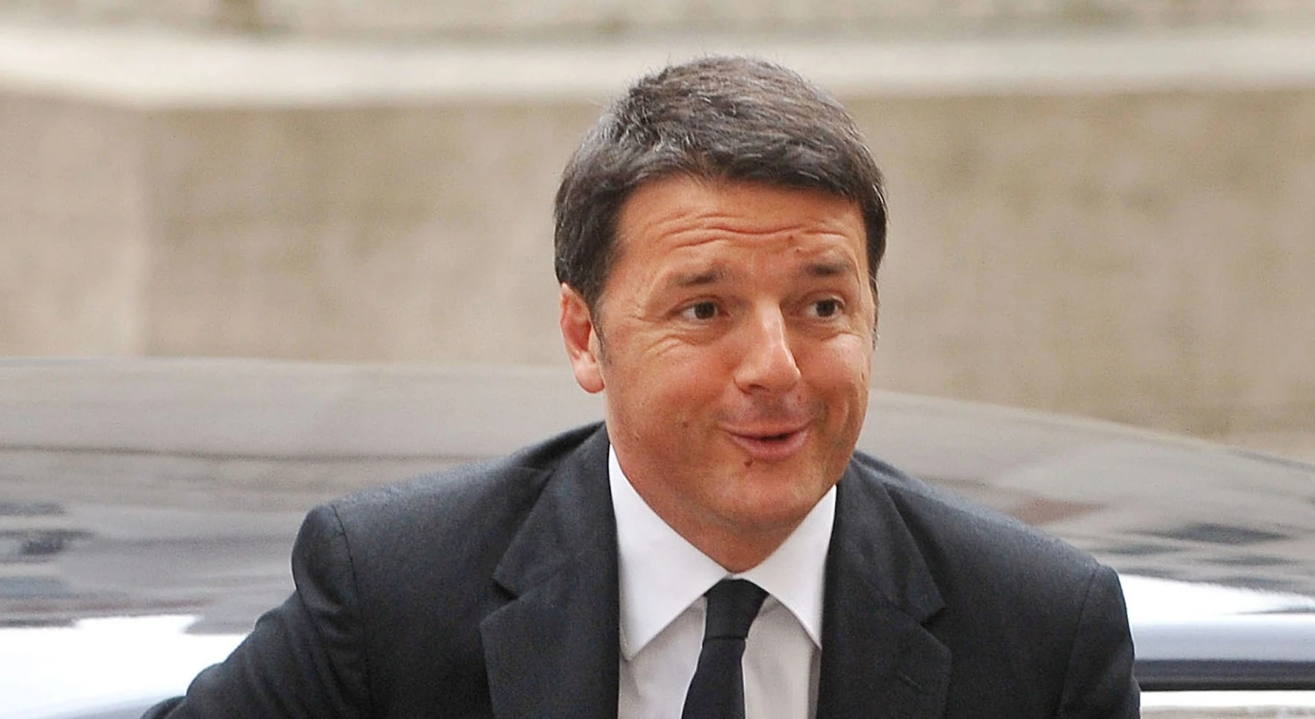 Sondaggio Datamedia, effetto-Italicum per Matteo Renzi: guadagna 2 punti percentuali in 15 giorni