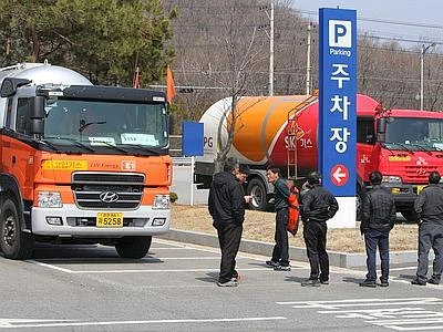 Nordcorea blocca sudcoreani impiegati a Kaesong. Seoul minaccia azioni militari