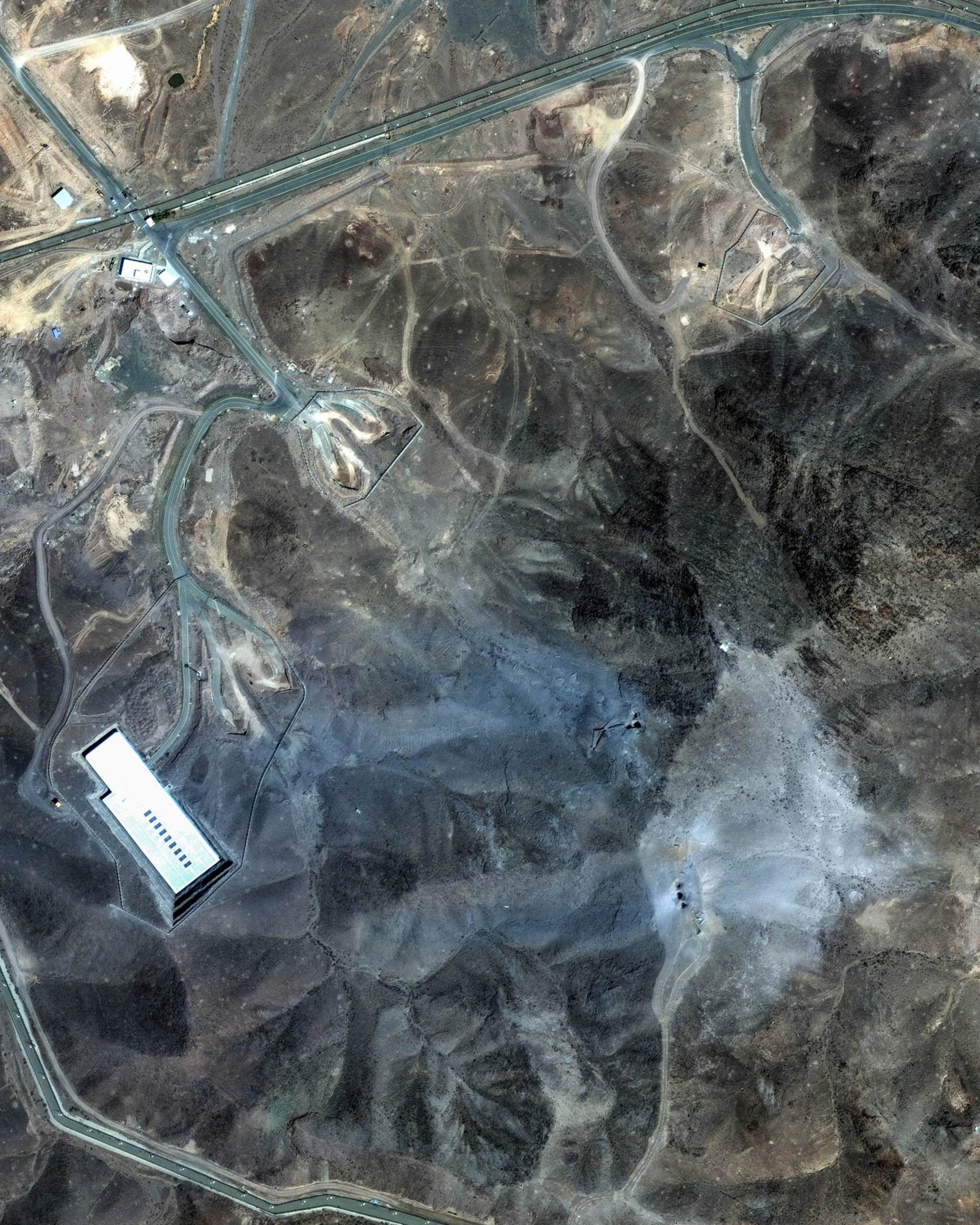 Iran, il mistero delle radiazioni dopo l'attacco