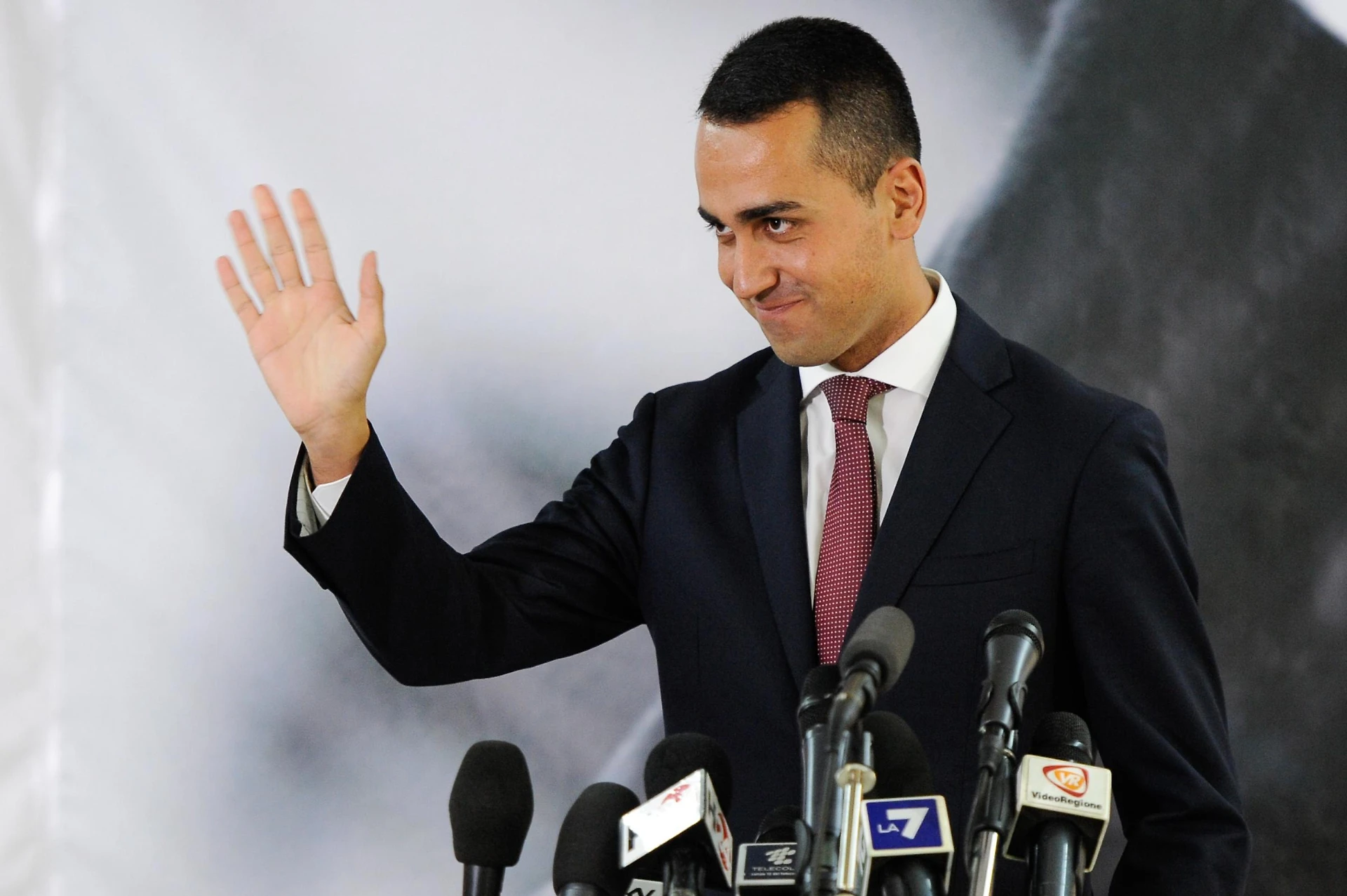 Di Maio dà buca a La7, Cairo lo fulmina. Indiscreto: perché il grillino è scappato