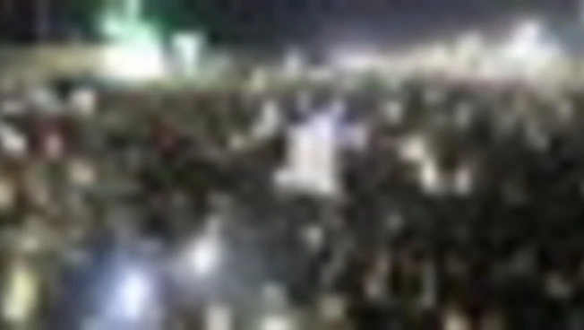 Yemen, sostenitori Houthi in piazza dopo presunti raid sauditi a Sanaa