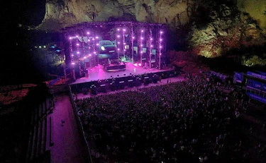 Arabax, Sottovento, Praja Gardacqua o The Beach? L'estate '25  del divertimento è scatenata