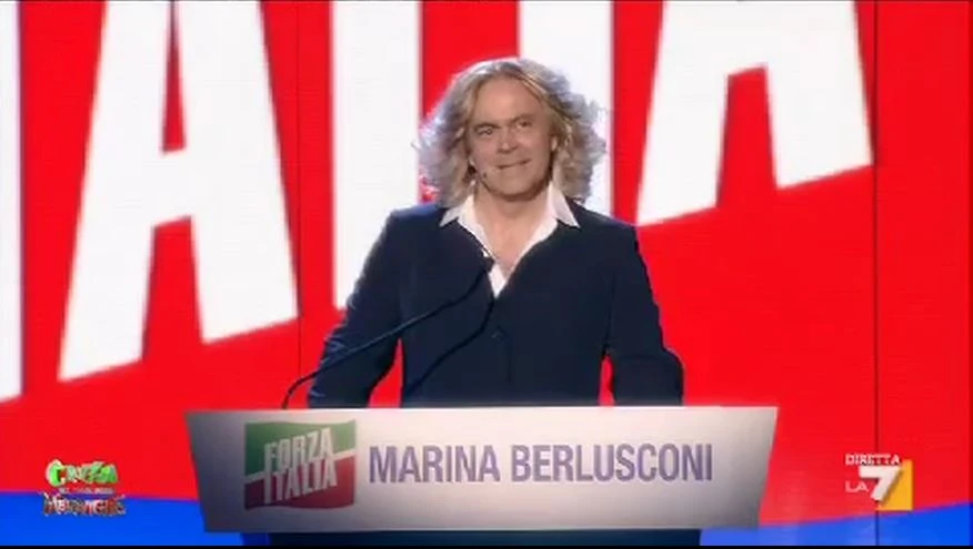 Dopo Silvio, Maurizio Crozza mette Marina nel mirino: ecco l'imitazione