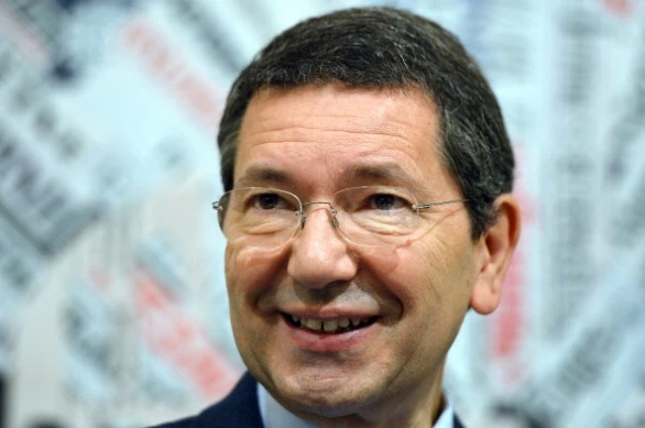 La sinistra offende i gay: per Marino sono dei "diversi"