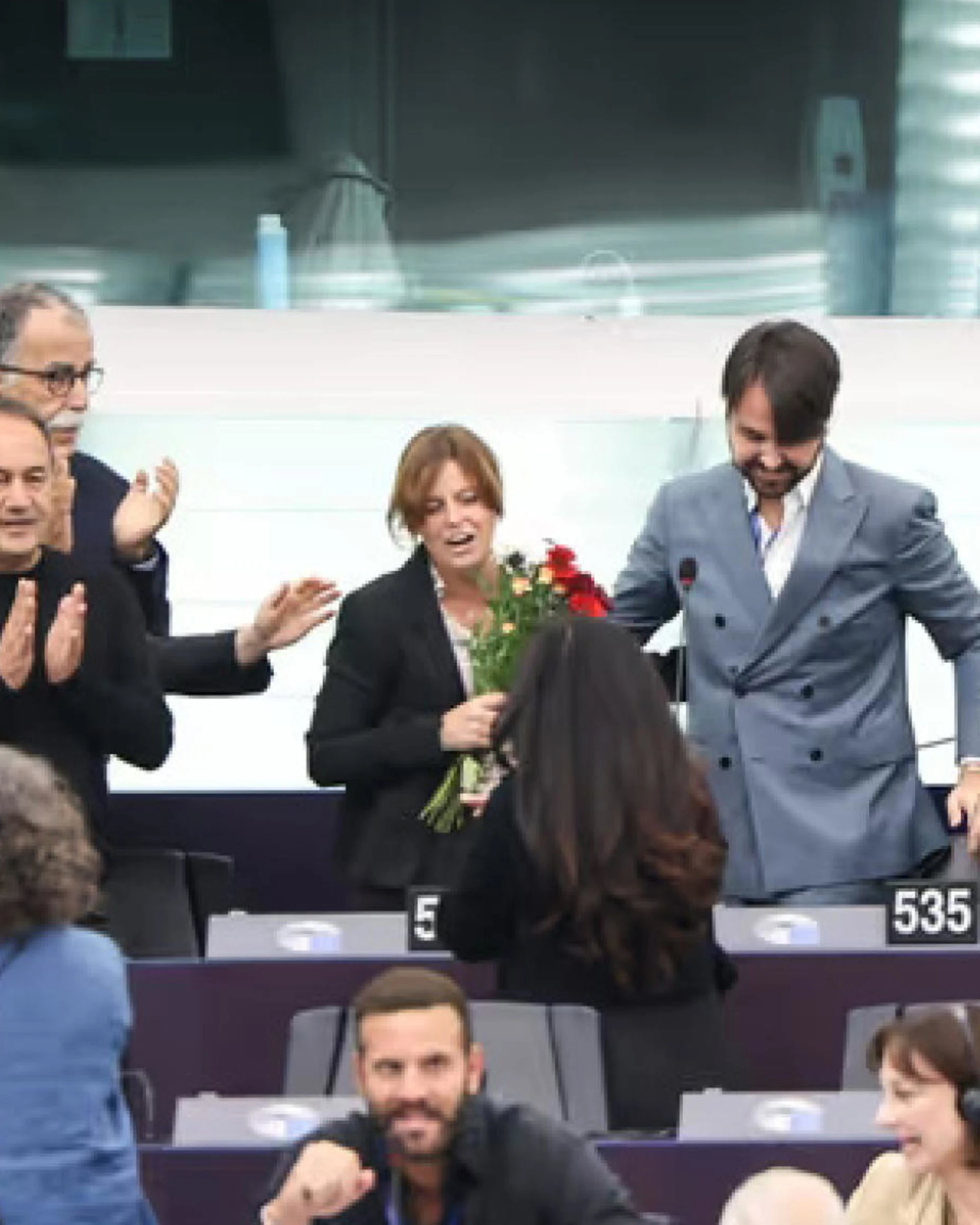 Ilaria Salis, ora esiste una ricetta per schivare i processi per violenze