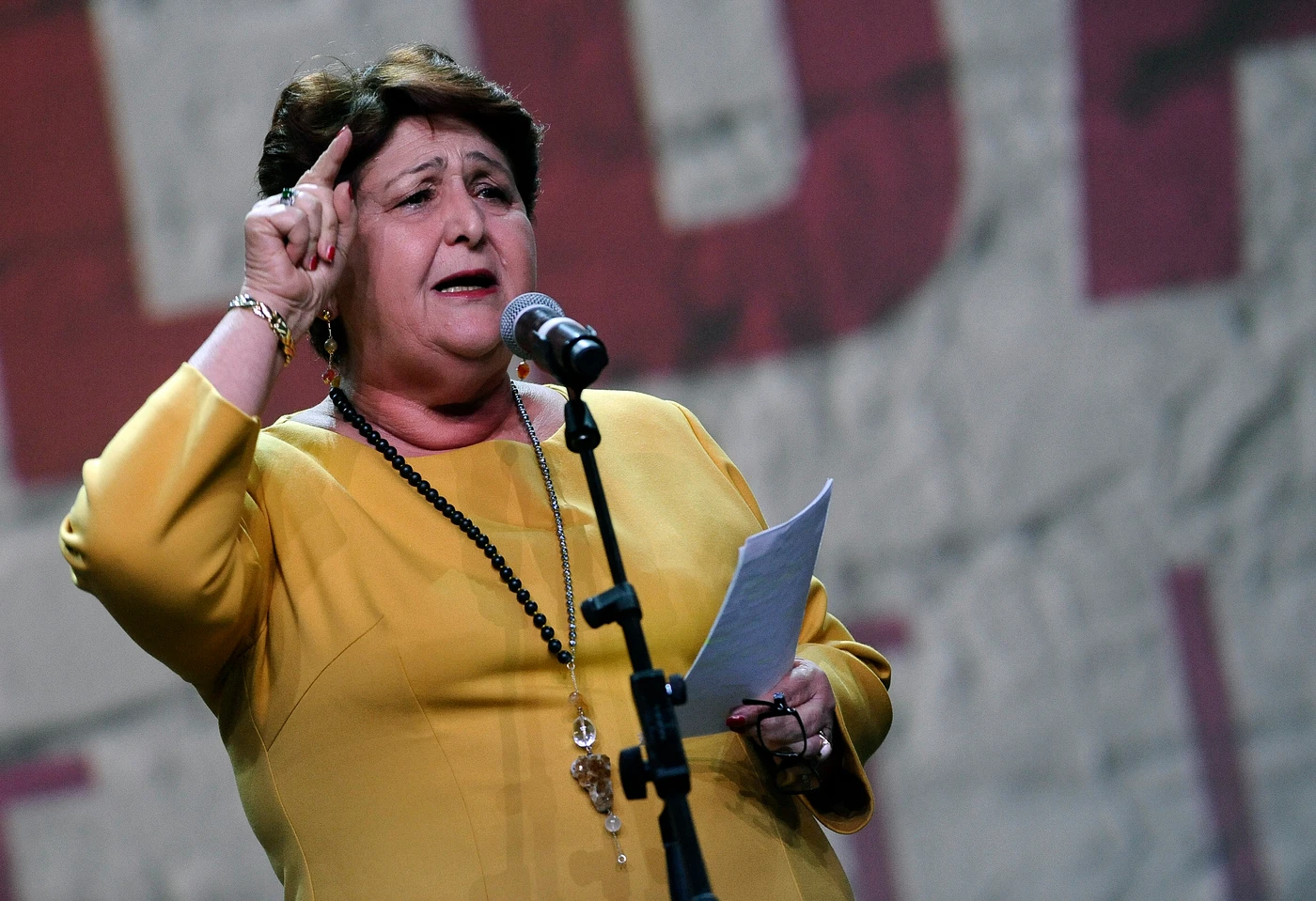 Ilva, Teresa Bellanova contro M5s e Barbara Lezzi: "Zimbello d'Europa, ecco cosa rischiamo di diventare"