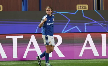 Champions, Como da impazzire: ne fa 4 allo United