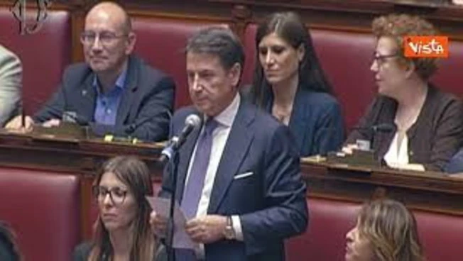 Chat Delmastro, Bagarre in Aula alla Camera durante intervento Conte, deputato di FdI allontanato