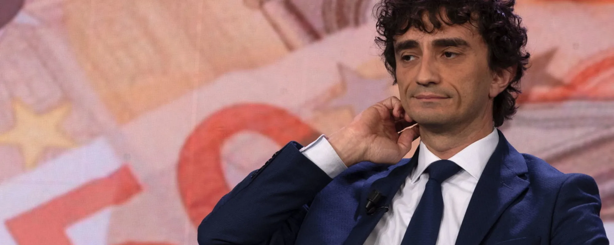 "Parla ovunque tranne che in Commissione": Conte inchiodato