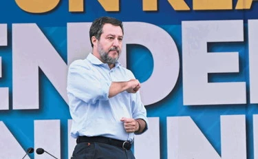Lega, domenica sul Pratone. Salvini incontra Bossi alla vigilia di Pontida