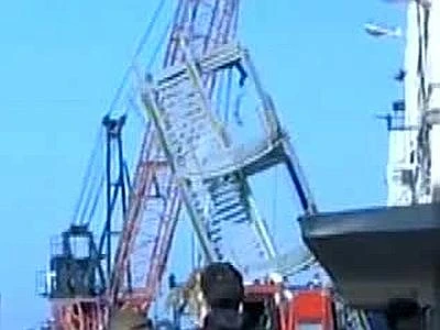 Genova, nave si schianta contro il molo: tre vittime, feriti e dispersi