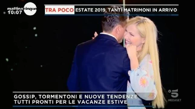 Mattino 5, ultima puntata per Federica Panicucci? In studio piomba il fidanzato: imbarazzo totale