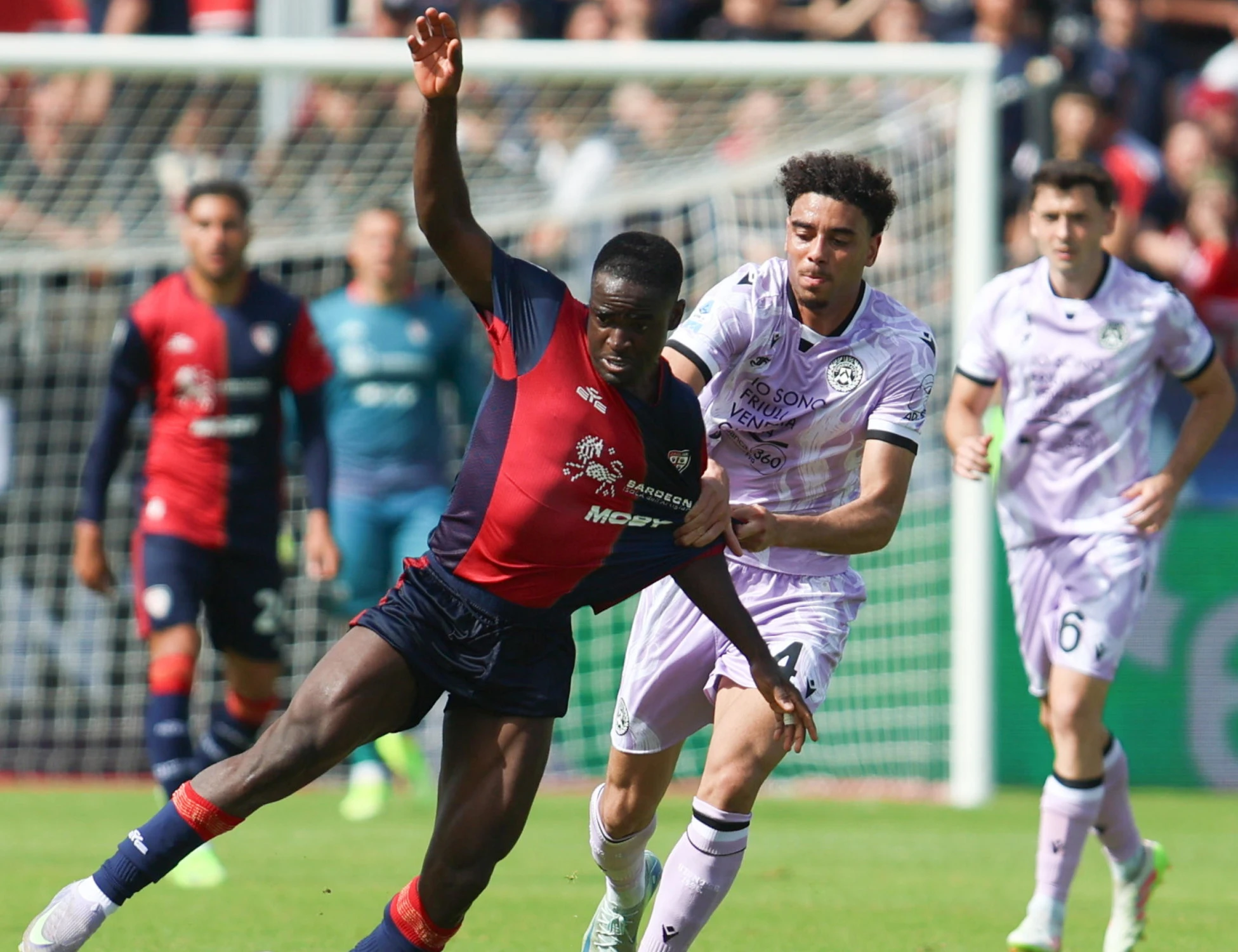 Serie A, vincono Udinese e Como: sconfitti Cagliari e Parma in lotta salvezza