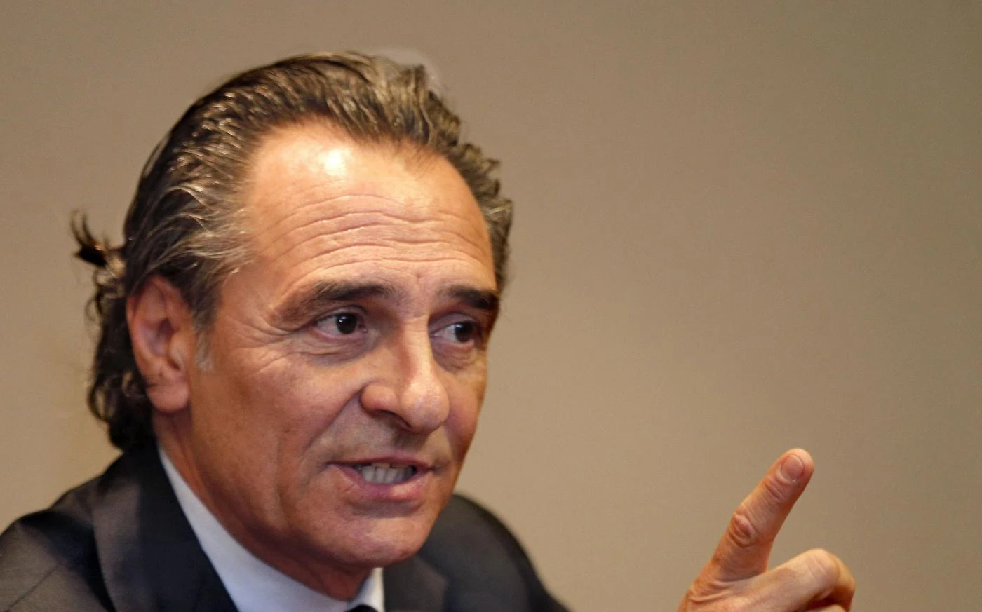 Cesare Prandelli esonerato dall'Al Nasr di Dubai