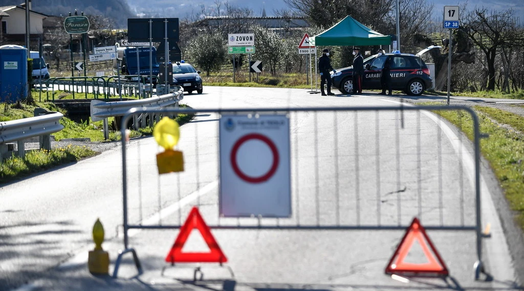 Bollettino 11 dicembre, salgono ancora i contagi: "Non siamo al picco", a Natale tutti in zona gialla?
