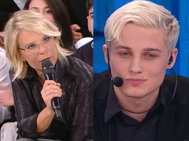 Amici, Maria De Filippi senza precedenti con Francesco Bertoli: "Tirale fuori", gelo in studio