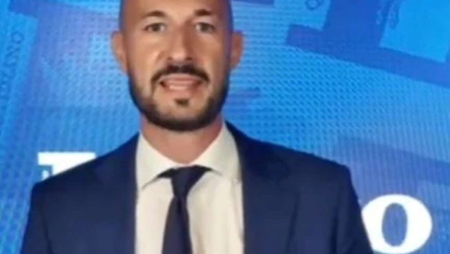I 5stelle hanno abolito pure la trasparenza - vietato dire gli stipendi di Report