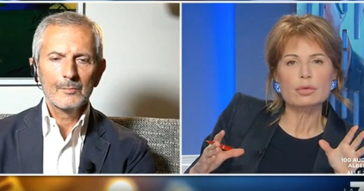 Otto e Mezzo, sconcertante Carofiglio: "Sbagliato fare politica con le indagini". Ha dimenticato Berlusconi?