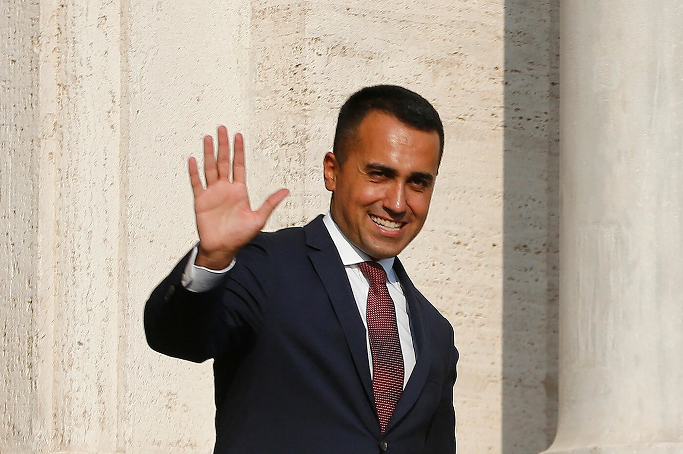 Movimento 5 stelle, "la porcheria" che fa esplodere i grillini: Di Maio fa votare, loro lo massacrano