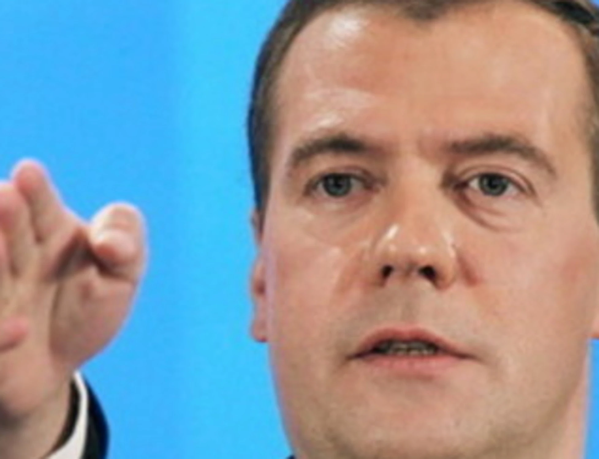 Medvedev-Trump, volano insulti: "Mano morta", "Sei un fallito"