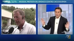 Sindaco accoglie migranti: "Albergo? No, poi ne arrivano altri 10"