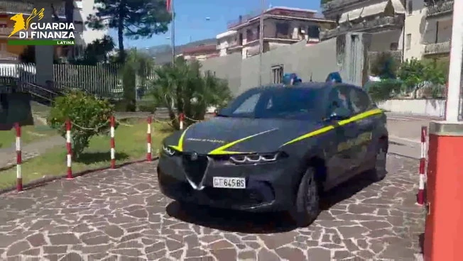 Fatture false e autoriciclaggio, 4 misure cautelari a Latina