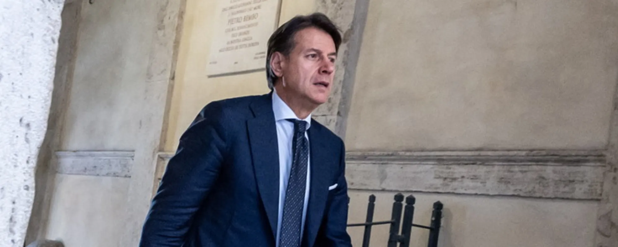 "Amici molto vicini al Pd...". Malan e l'audizione "anomala" di Conte