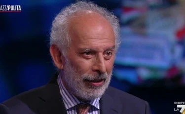 https://media.liberoquotidiano.it/g5yMXjydPHqd670zBDQM0V3S9BoHwq6bkwyDKSRTtR8/width:800/quality:90/aW1hZ2VzLzIwMjUvMTAvMTcvMDkwODI0Nzk2LTliNGQ5MmZjLTE4NWEtNGUzOC04MWViLTIxYjZkMzM2OGU4MS5qcGc.webp