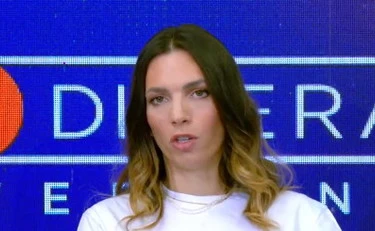 4 di sera, clamoroso: con che maglietta si presenta in studio Vittoria Baldino