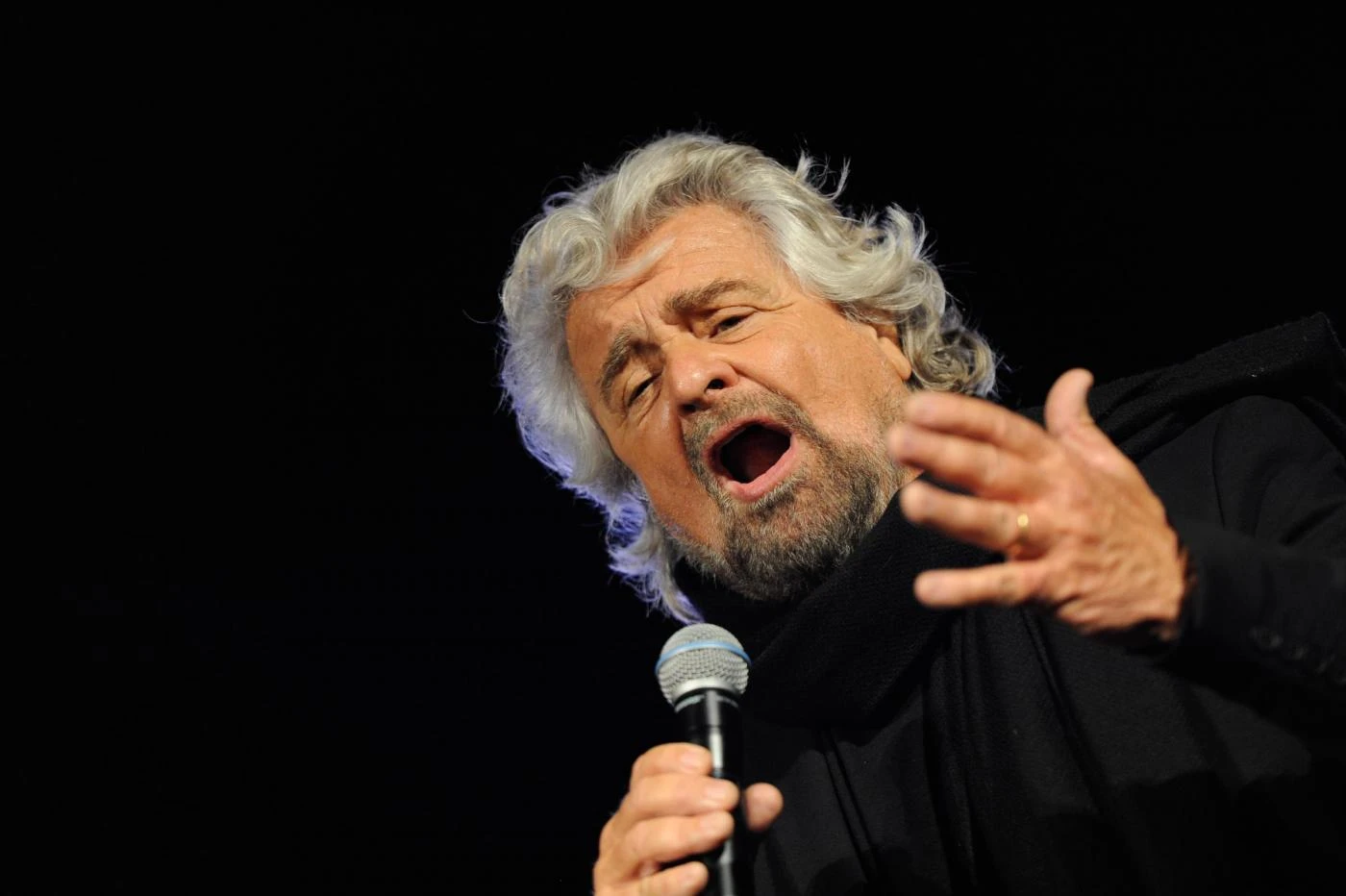 Luigi Di Maio scaricato anche da Beppe Grillo: il retroscena pentastellato sul loro rapporto