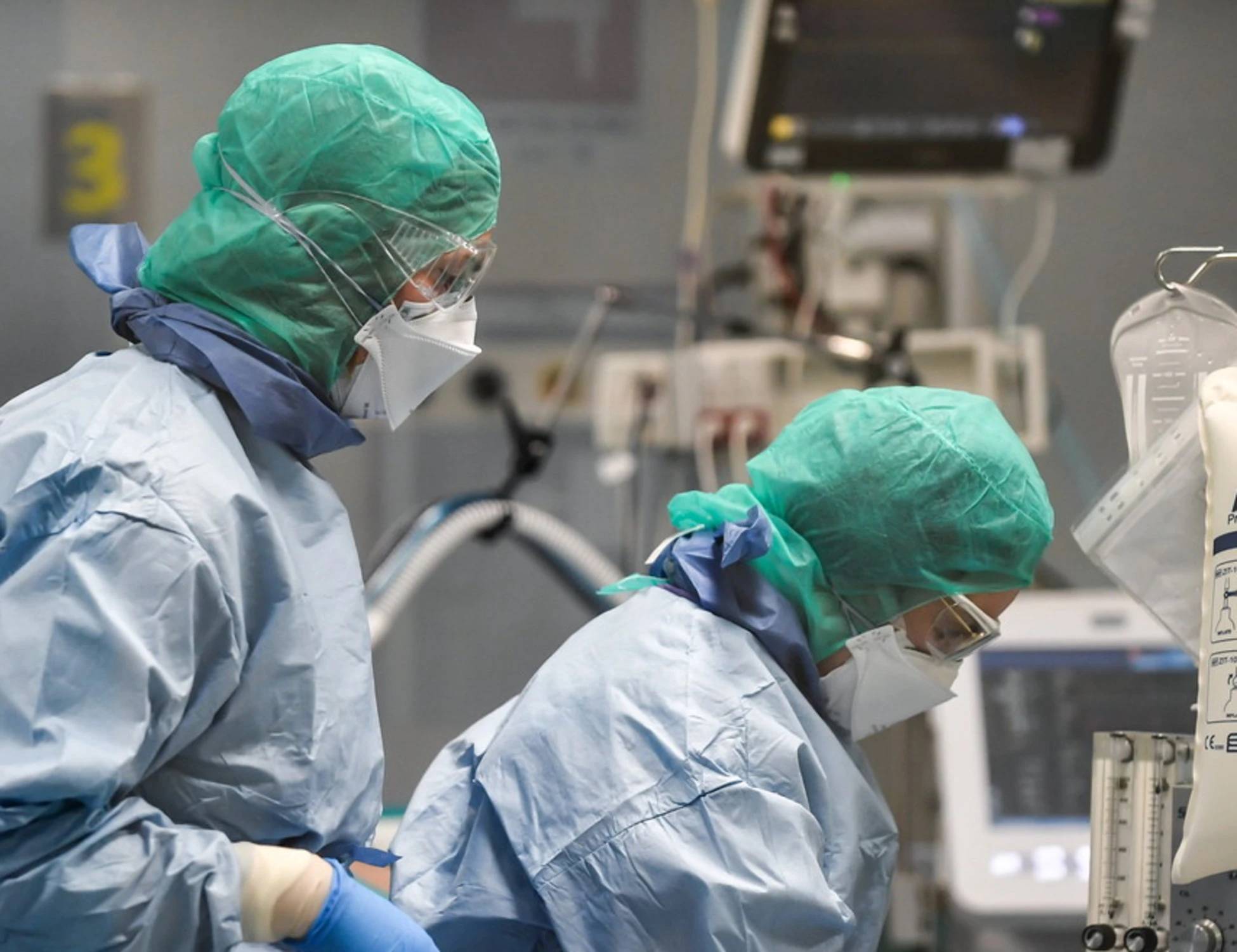 Ascoli, l'anestesista pro-Pal sciopera? Il paziente si tiene il tumore: niente operazione