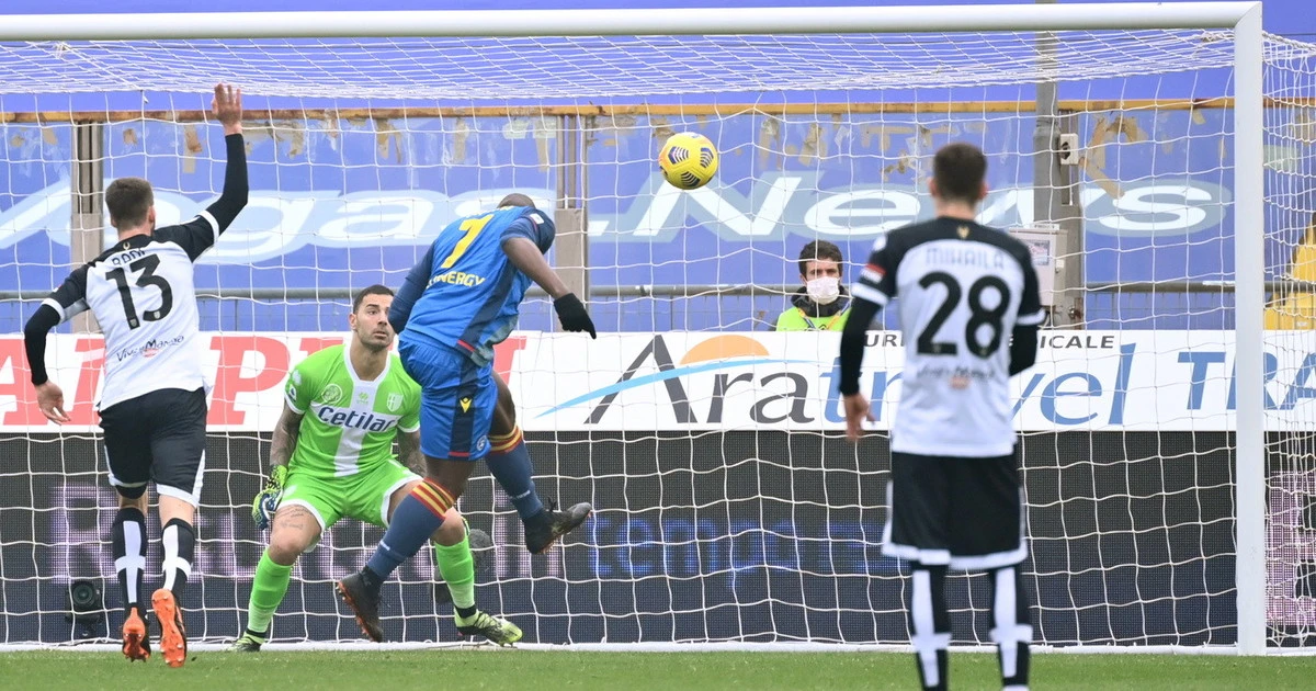Parma, è quasi un suicidio: da 2-0 a 2-2 con l'Udinese, la salvezza ora è a -6