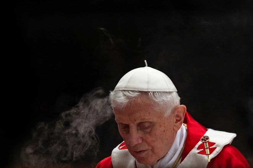 Gay, il Papa dice una cosa cattolica e la sinistra gli dà dell'assassino