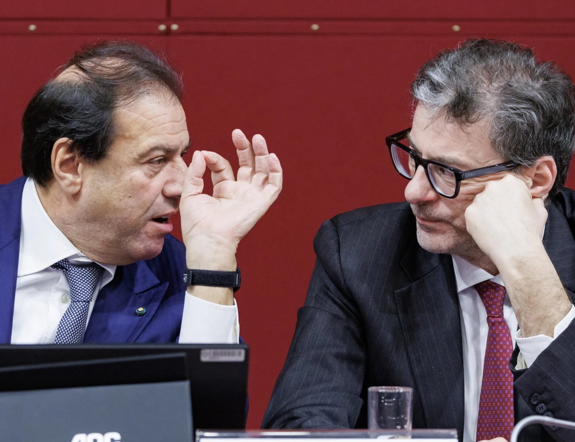 Leggi l'articolo: &quot;Forse le persiane&quot;. Leo sbertuccia la sinistra