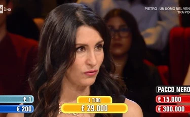Affari tuoi, "caz***a micidiale": Elena rovinata