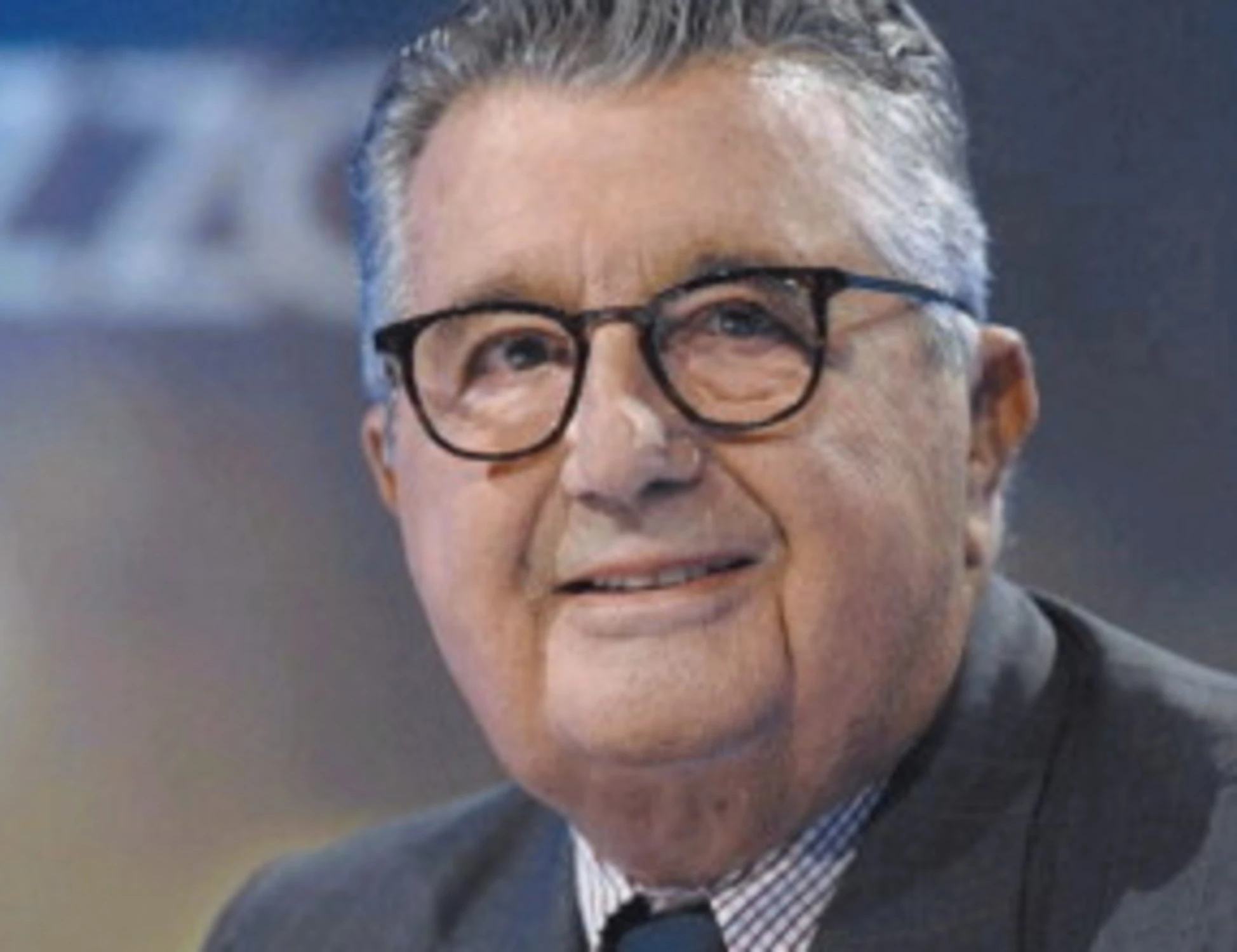 Carlo De Benedetti, le amnesie del Domani sul suo editore