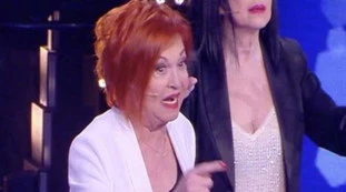 Wanna Marchi, minacce e insulti: "Barbone di mer***, ti porto in tribunale
