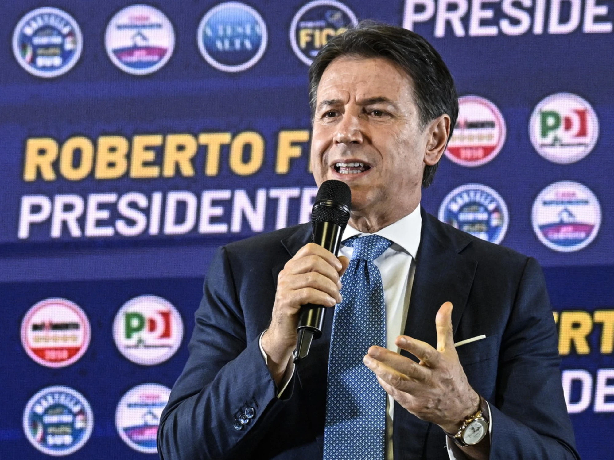 Giuseppe Conte, come una "seduta spiritica": il retroscena sul grillino