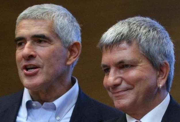 Divisi in politica ma separati alla nascita: Casini e Vendola sempre più uguali