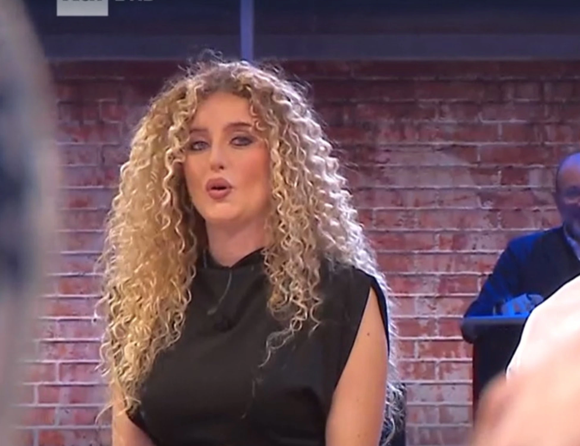 Affari tuoi, Susanna fregata: "Proprio bastardo", caos sui titoli di coda