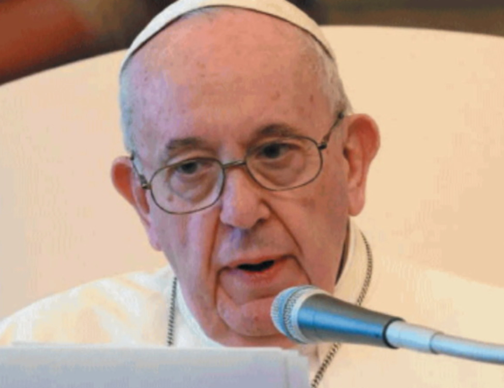 "Bergoglio santo dell'arte": più che genio è papolatria