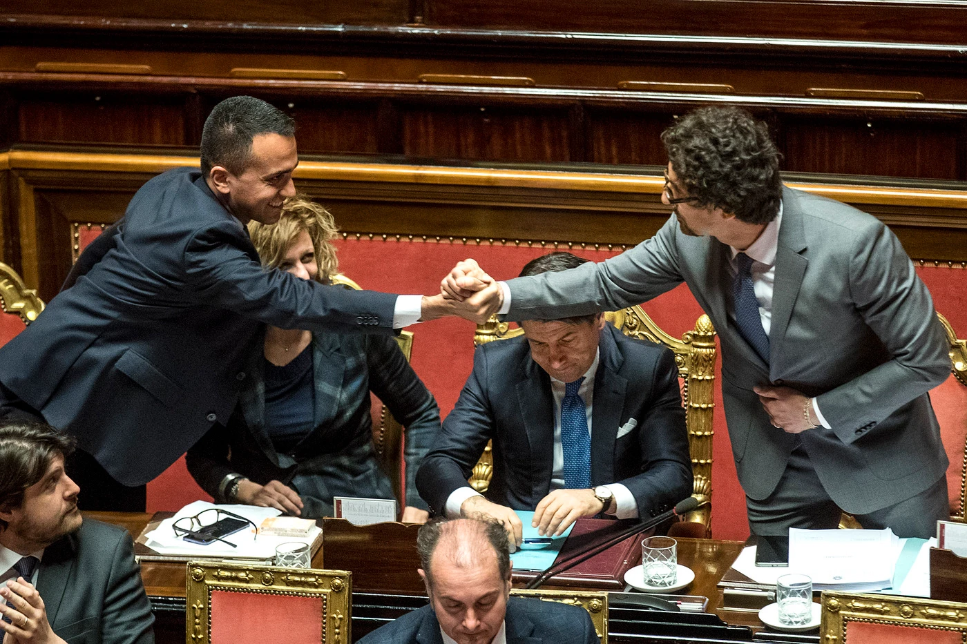 Atlantia, salvataggio Alitalia solo senza il ritiro della concessione autostrade. Il disastro di Di Maio e M5s